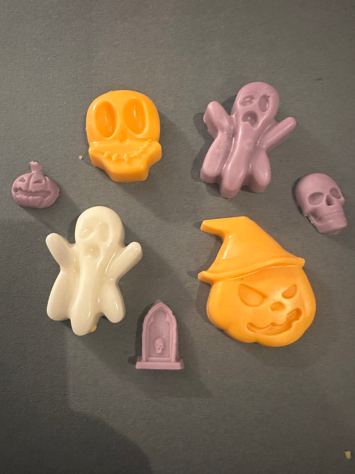 ๐ Spooktacular Mini Soaps โ Frightfully Fun & Fragrant! ๐ธ๏ธ
