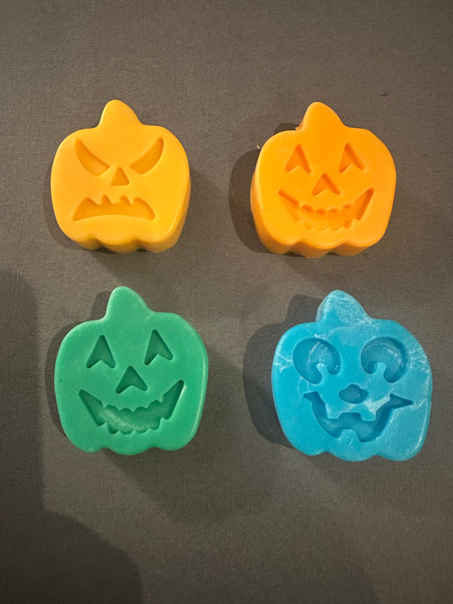 🎃 Pumpkin Patch Mini Soaps – Frightfully Festive Fun! 🧼